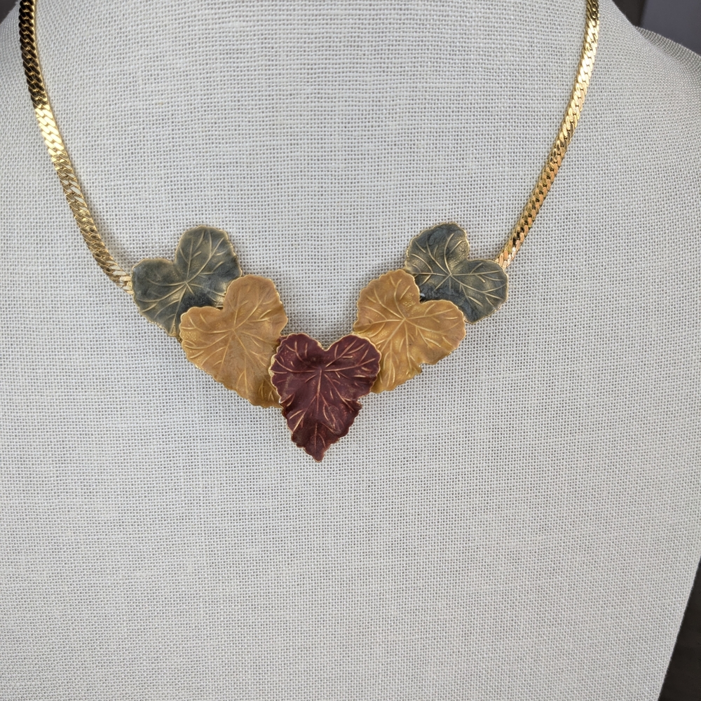 *Bundle and SAVE* Vintage Gold Leaf Necklace - Picture 3 of 6